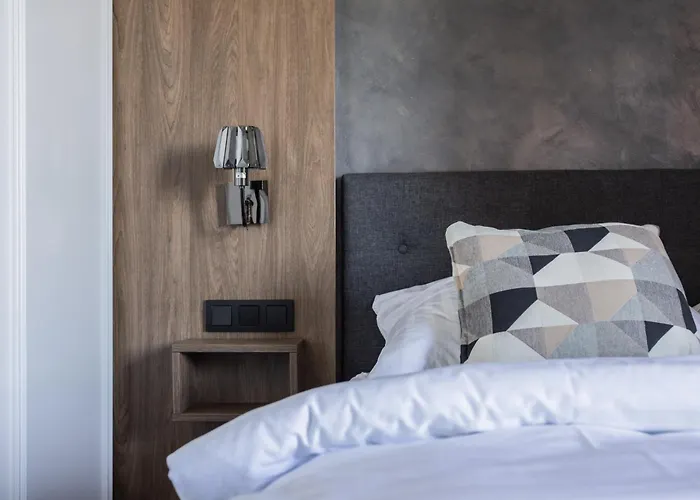 Glow - Chmielna, & River View